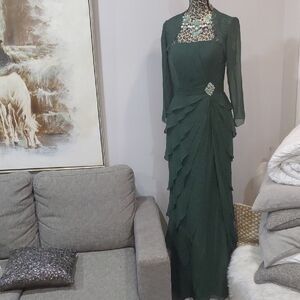 Elegant Dark Green Layered Evening Gown with Bolero